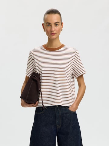 SELECTED - Camiseta 'SLFEssential' en marrón: frente