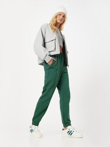 PIECES Tapered Pants 'Chilli' in Green