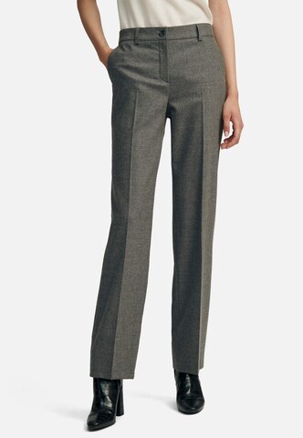 Fadenmeister Berlin Regular Pants in Grey: front