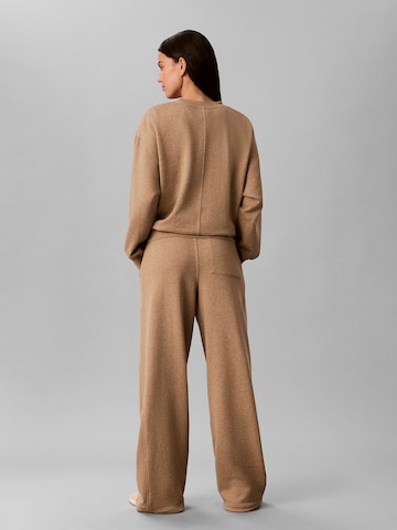 Calvin Klein Jeans Sweatshirt in Beige