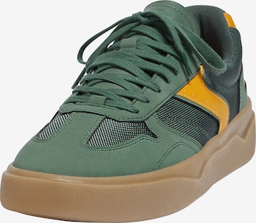 Pull&Bear Sneakers low i grønn: forside