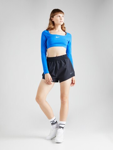 Nike Sportswear Shirt in Blau