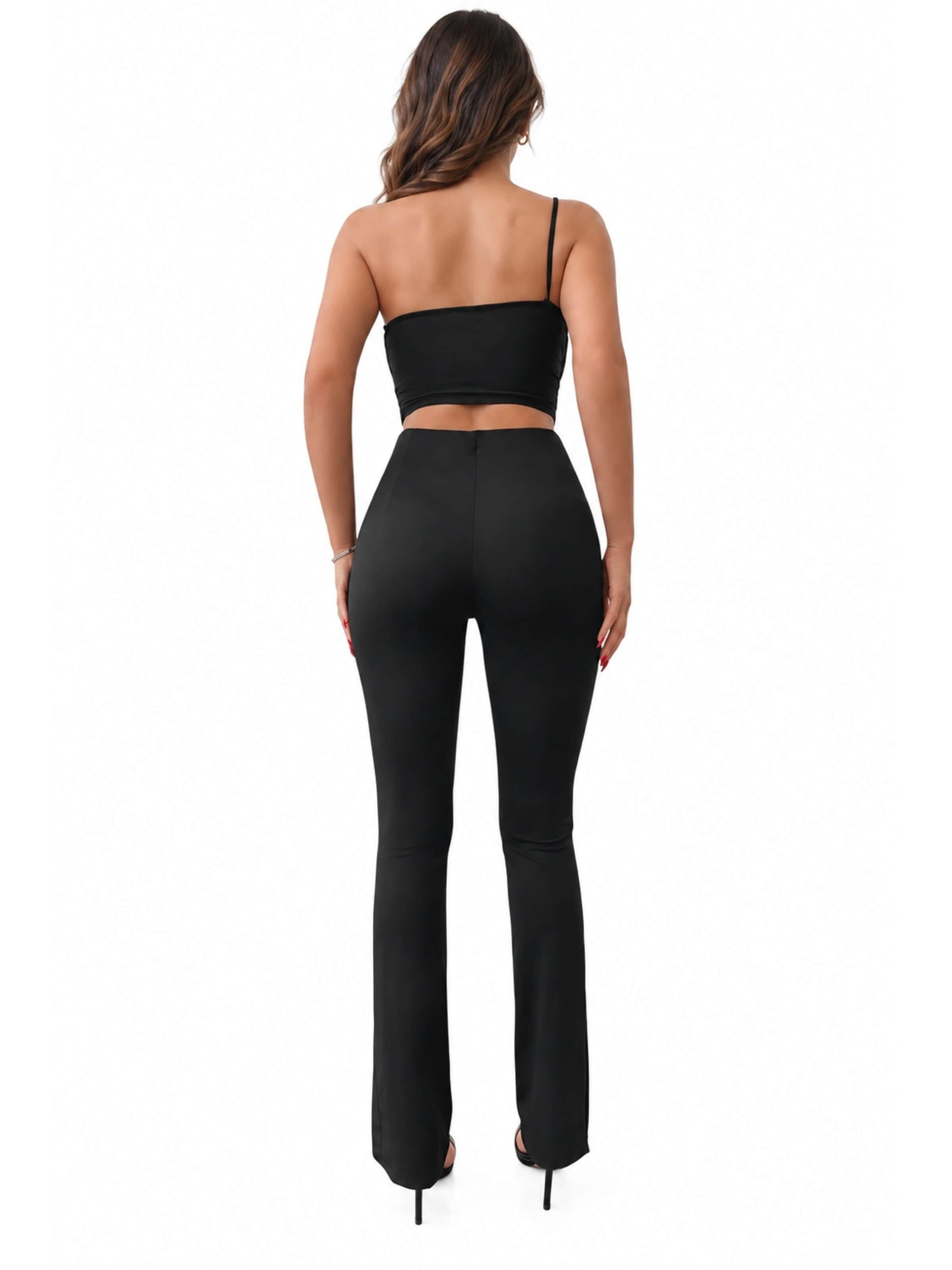 Ocoza Regular Pants in Black