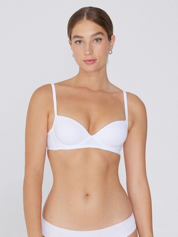 Tezenis Balconette Bra 'Wien' in White: front