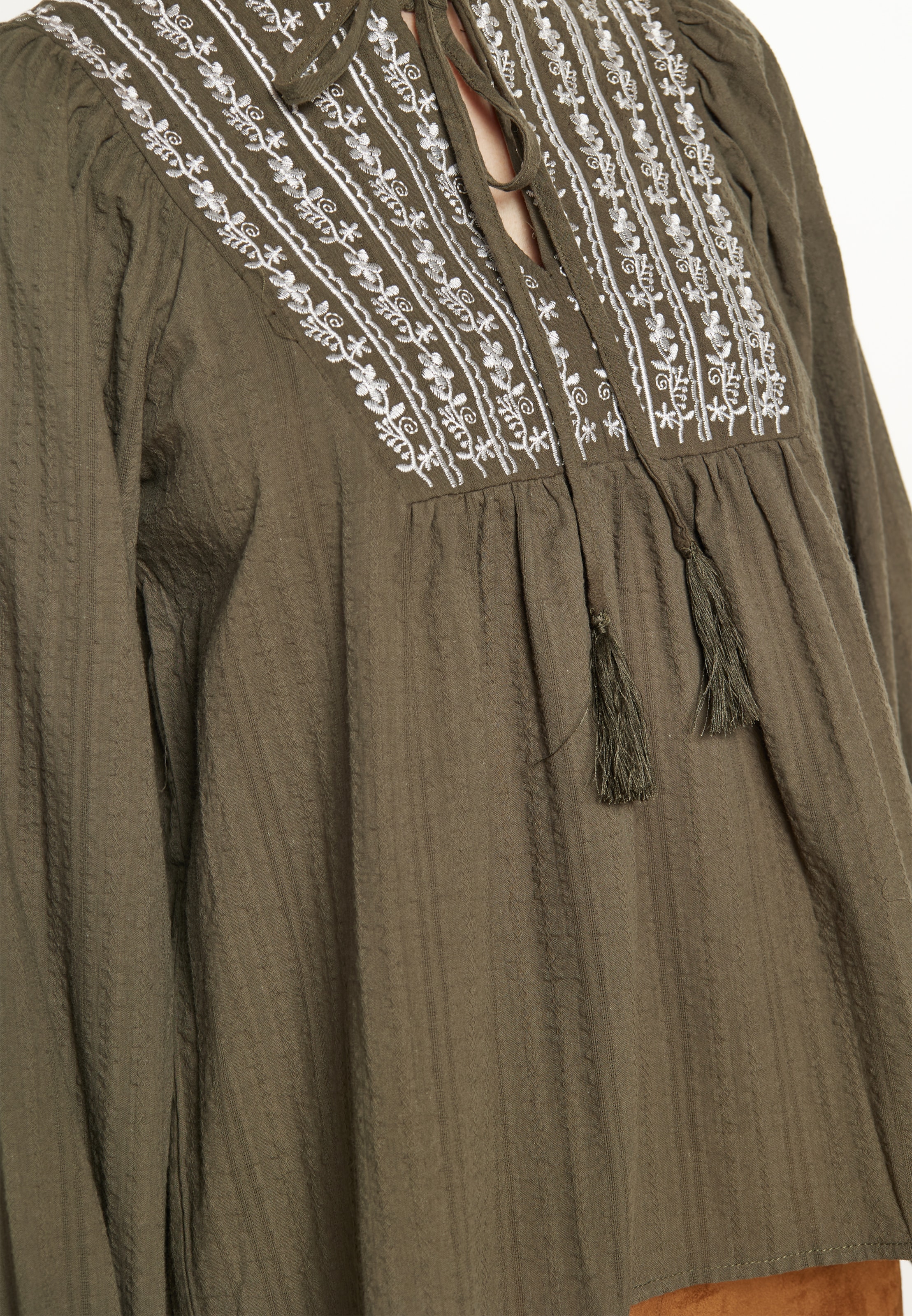 Gaya - Blusa 'Boho' em verde