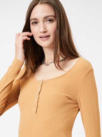 ABOUT YOU Shirt 'Gesa' in Beige