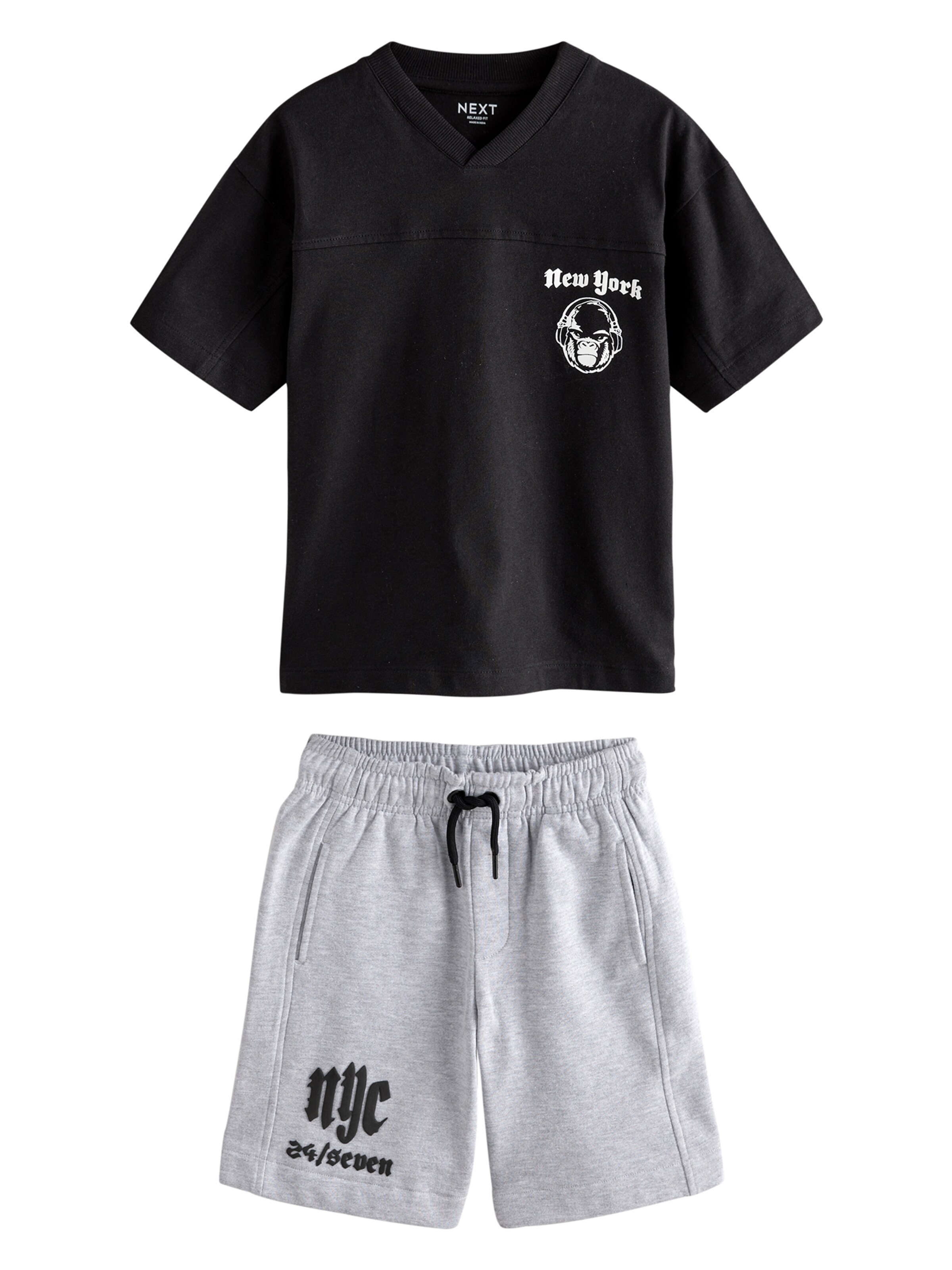 Next Σετ σε μαύρο: μπροστά