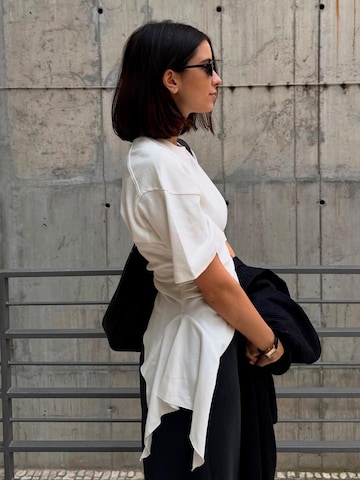 Bershka Shirt in White