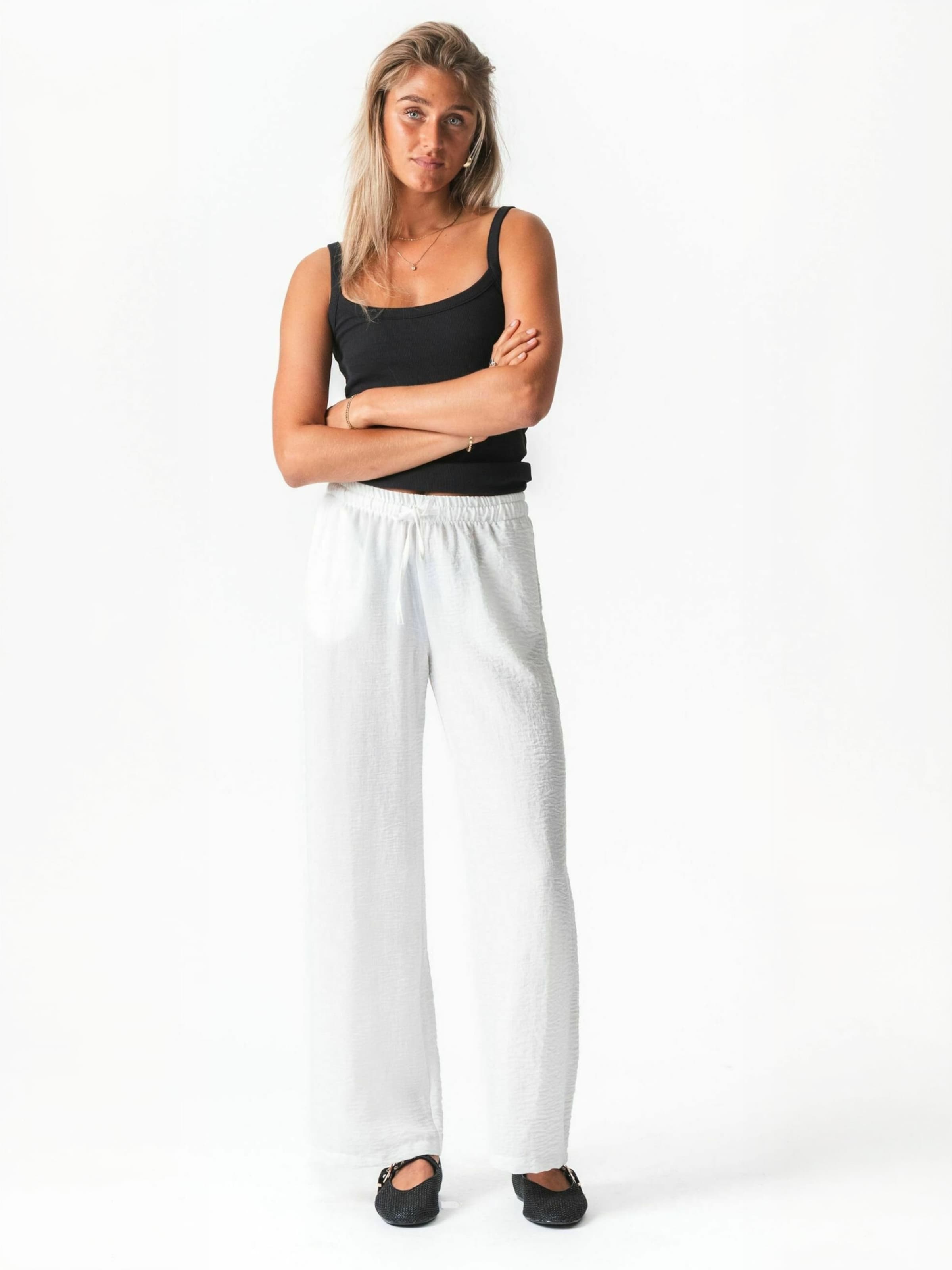Regular Pantalon ' Lilly ' TEESHOPPEN en blanc