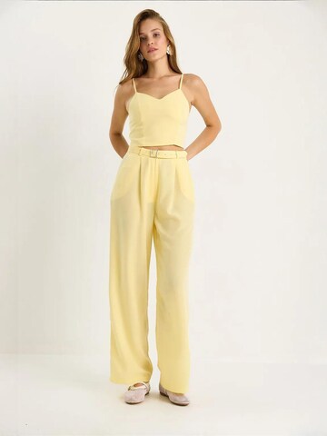 Completo pantalone di Bianco Lucci in giallo