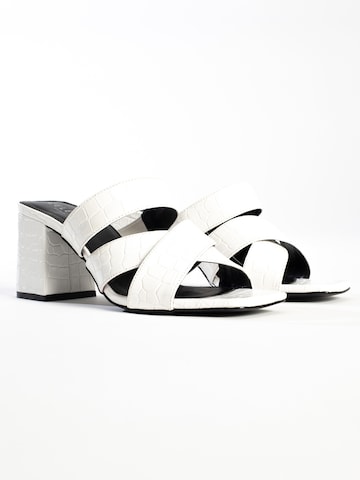 Celena Sandal 'Connie' in White