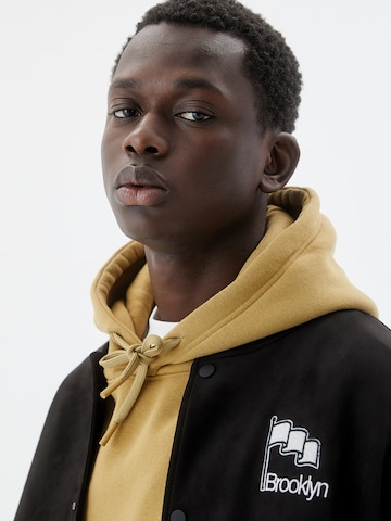 Pull&Bear Between-Season Jacket in Black