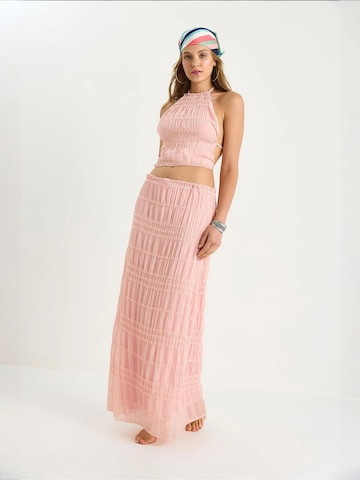 Completo pantalone di Bianco Lucci in rosa