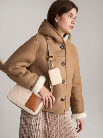 JOOP! - Bolso de hombro 'Pezza Peluche Jasmina' en beige