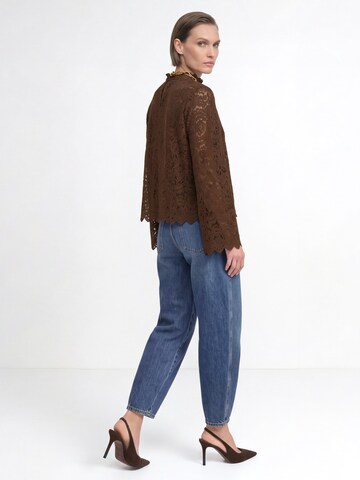 Rich & Royal Blouse in Bruin