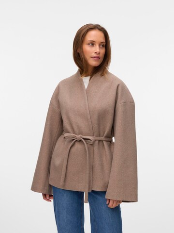Veste mi-saison 'SIJINA' VERO MODA en marron : devant