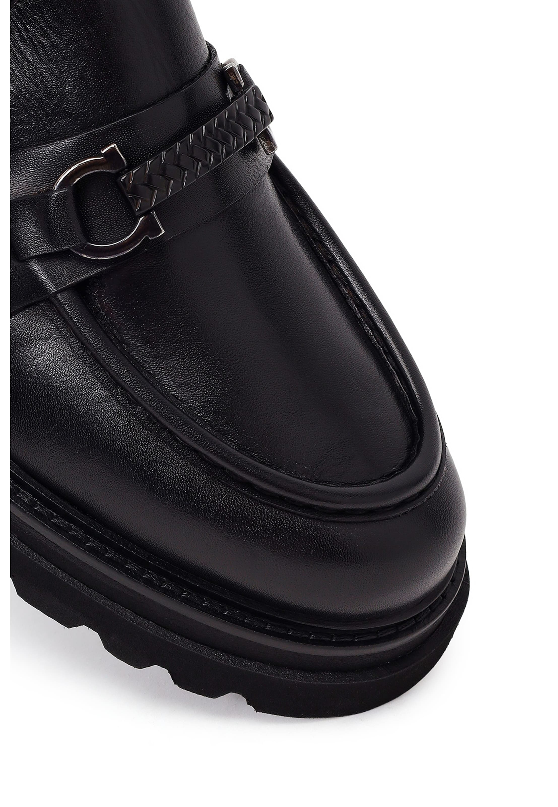 Derimod Classic Flats in Black