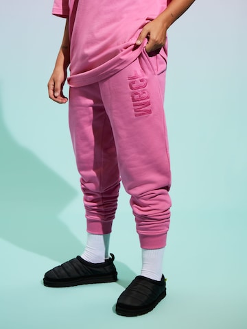 Effilé Pantalon 'Tino' FCBM en rose