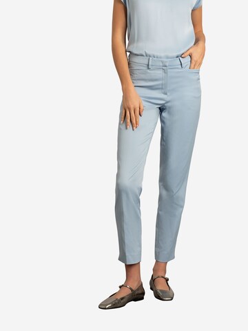 Regular Pantalon à plis MORE & MORE en bleu : devant