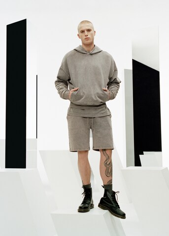 DAN FOX APPAREL Sweatshirt 'Aaron' in Grey