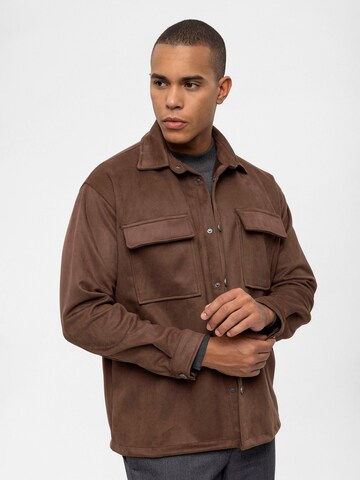 Regular fit Camicia di Antioch in marrone