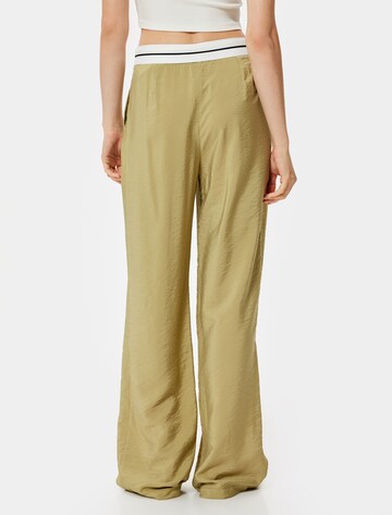 Koton Wide leg Pleat-front trousers in Green