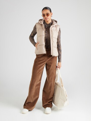 Gilet 'PCBEE' di PIECES in beige