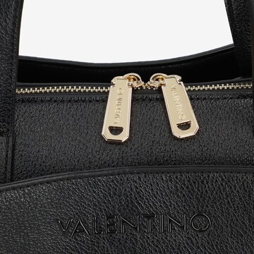 VALENTINO Käsilaukku 'Manhattan' värissä musta