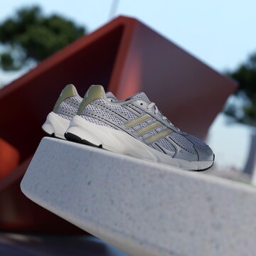 ADIDAS SPORTSWEAR - Sapatilha de desporto 'Technochaos 2000' em branco