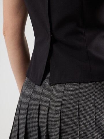 WEEKDAY Top in Zwart