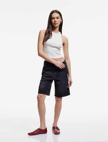 Koton Shorts in Schwarz: Vorderseite