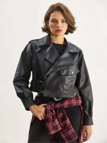 Giacca di mezza stagione di Bianco Lucci in nero: frontale