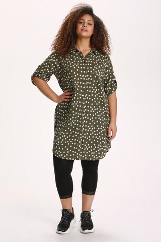 KAFFE CURVE Blouse in Groen: voorkant