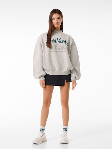 Bershka Sweatshirt in Grau