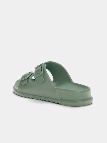 Pull&Bear Pantolette in Grün