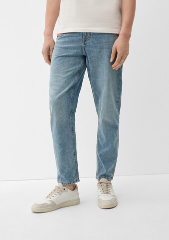 QS Tapered Jeans in Blauw: voorkant