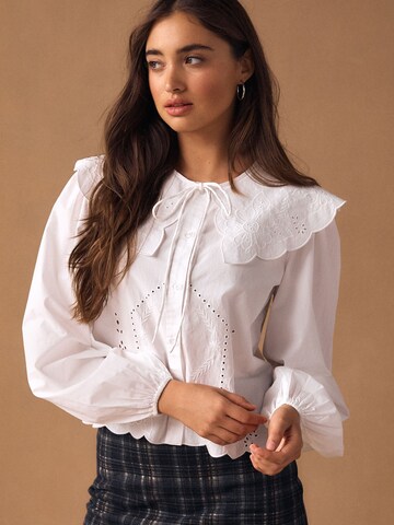 Next Блузка в Белый: спереди