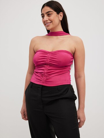 NA-KD Top in Pink: Vorderseite