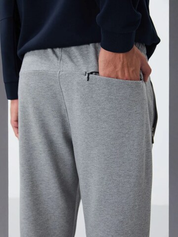 regular Pantaloni di Tommy Life in grigio