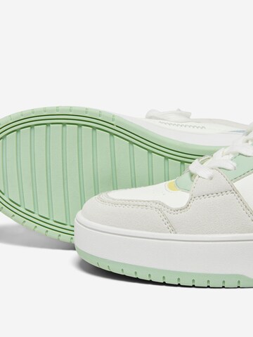 Sneaker alta 'Saphire' di ONLY in bianco