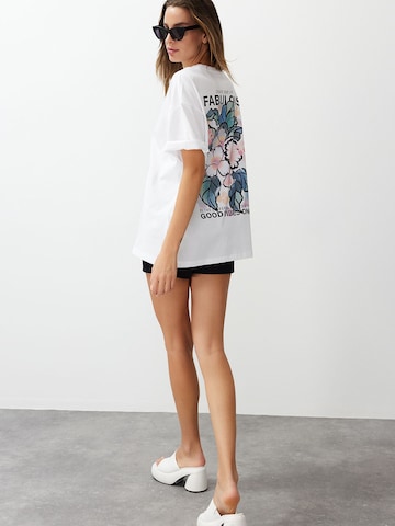 T-shirt Trendyol en beige