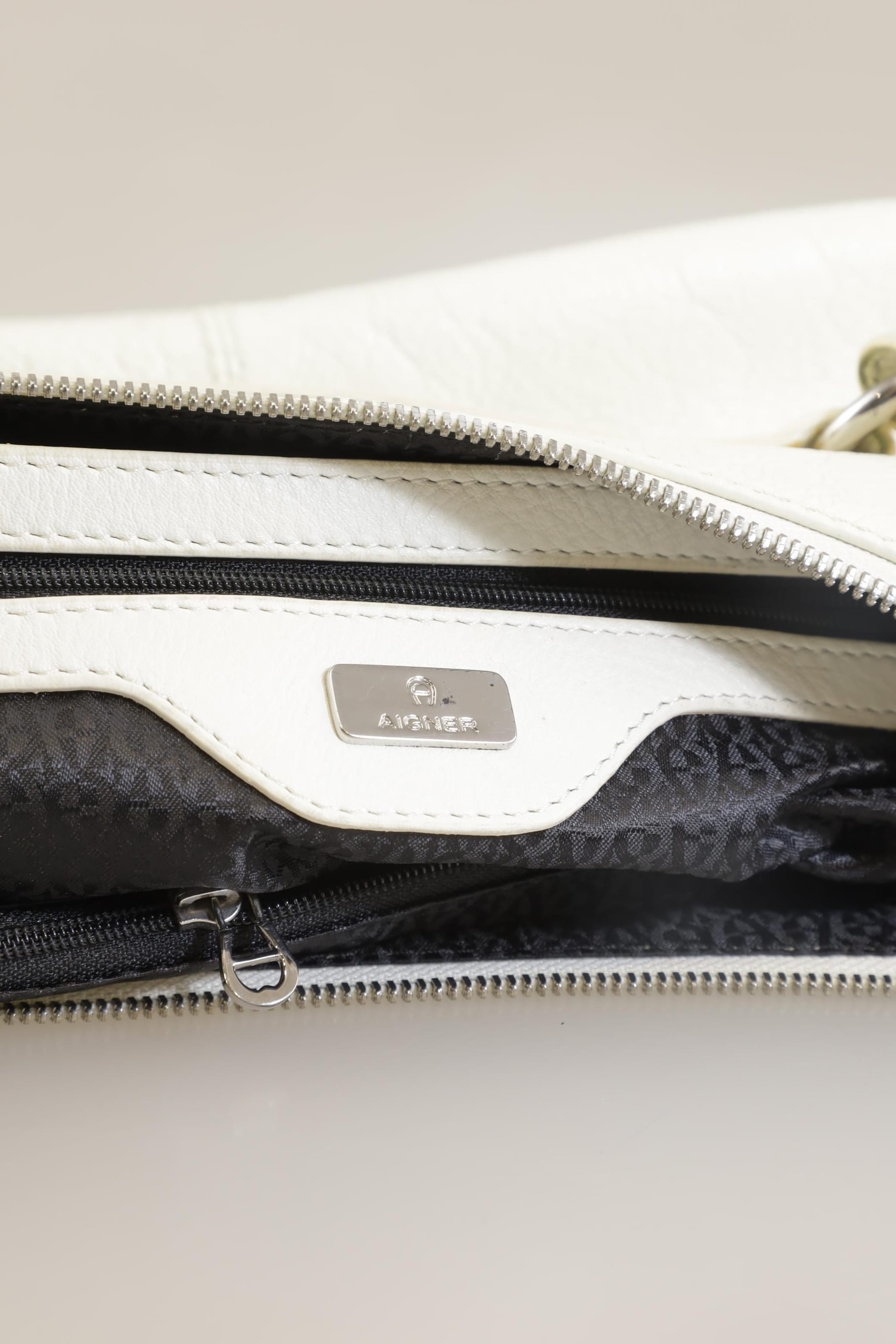 AIGNER Bag in One size in White