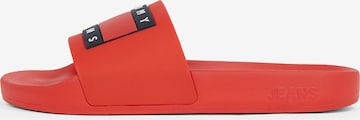 Tommy Jeans Pantolette 'ESS' in Rot: Vorderseite