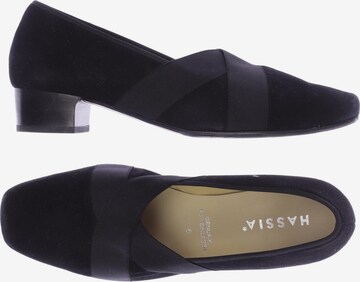 HASSIA Flats & Loafers in 39 in Black: front