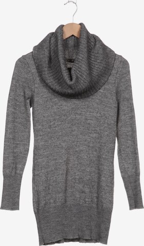ESISTO Sweater & Cardigan in S in Grey: front