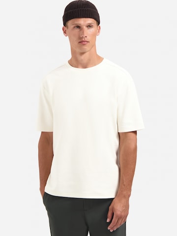 No Excess T-Shirt in Weiß: Vorderseite