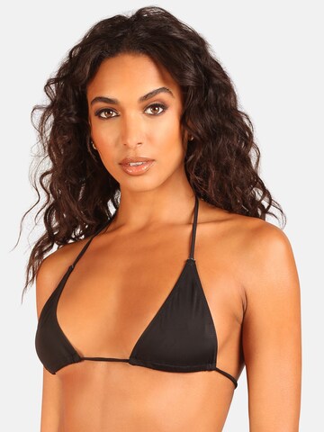 OW Collection - Triángulo Top de bikini 'VITAMIN D' en negro: frente