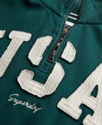 Sweat-shirt 'Essentials' Superdry en vert