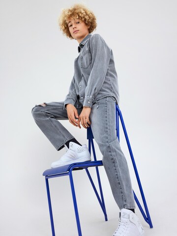 regular Jeans 'GRIZZA' di LMTD in grigio