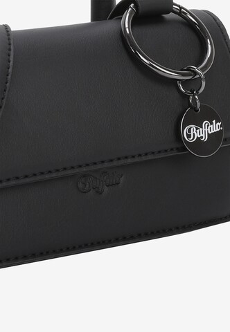 BUFFALO Handtasche 'Clap02' in Schwarz